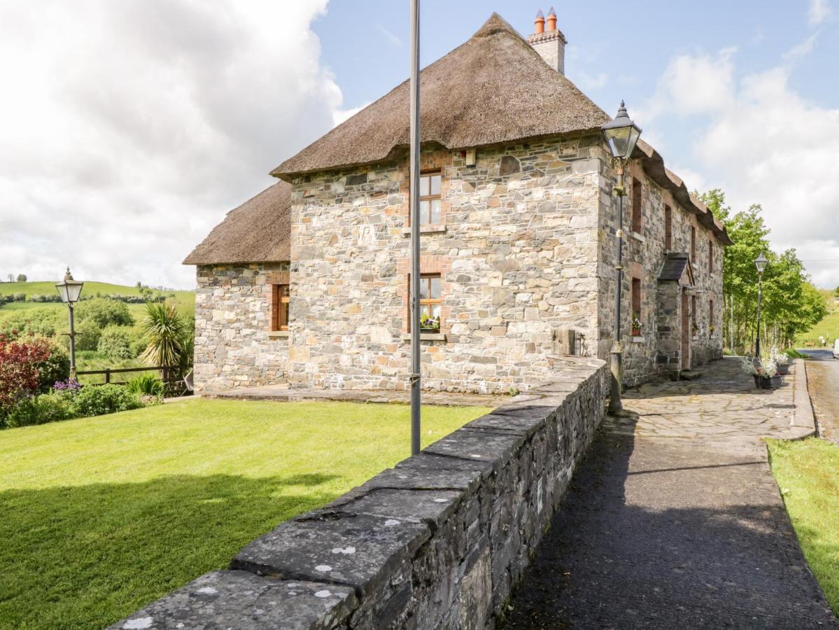 An Maide Ban Cootehill Exterior foto