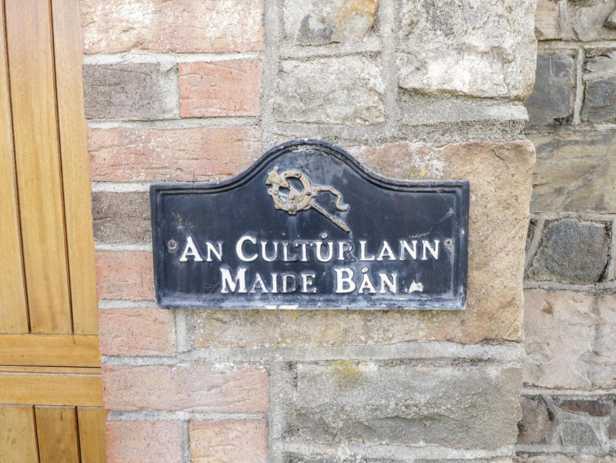 An Maide Ban Cootehill Exterior foto