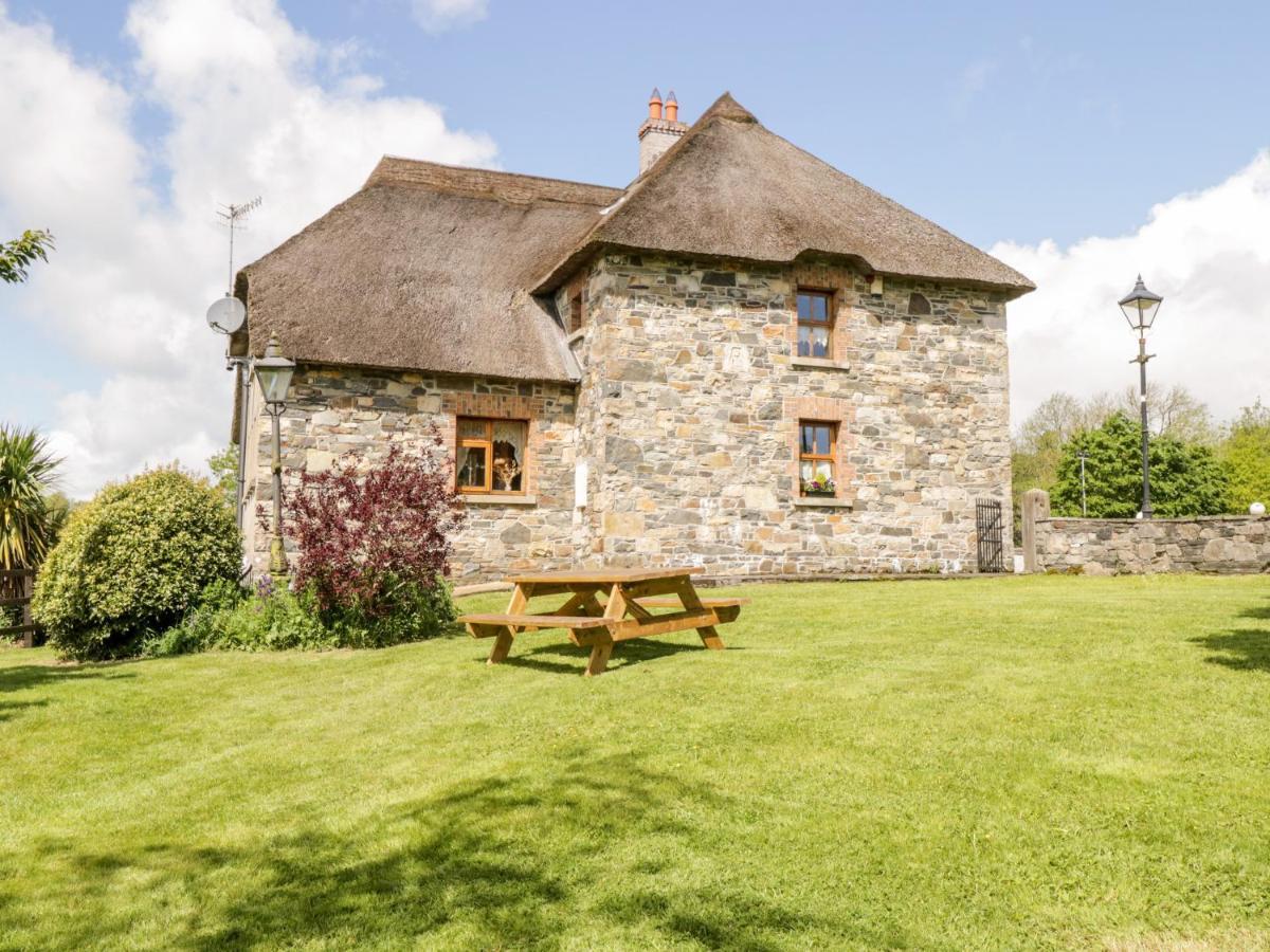 An Maide Ban Cootehill Exterior foto